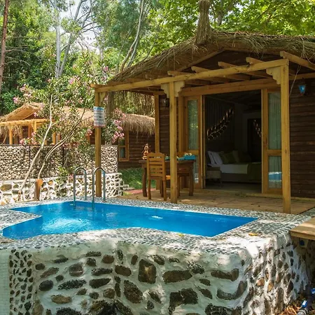 Hotell Suna Village &