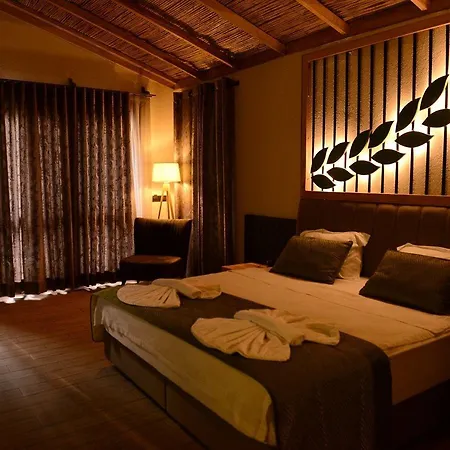 فندق Suna Village & 3*
