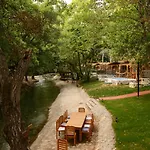 Suna Village & فندق