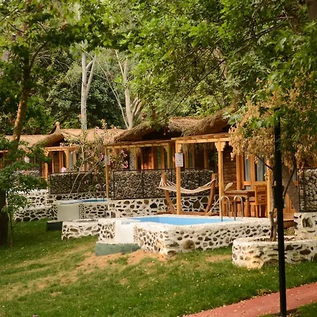 Suna Village & Hotel 3*