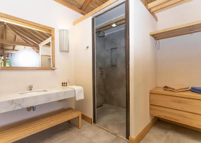 מלון Suna Village & 3*