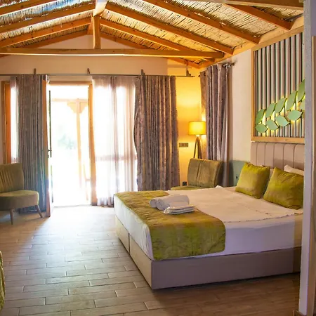 Suna Village & Szálloda 3*