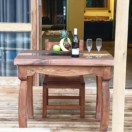 Suna Village & Szálloda