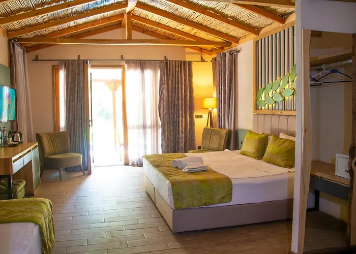 Suna Village & Hotel 3*