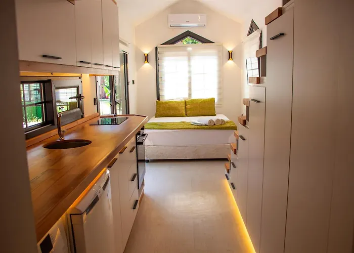 Hotel Suna Village & 3*