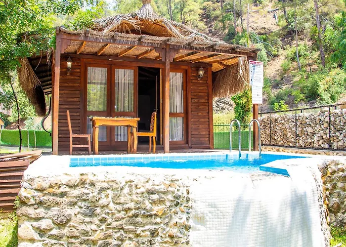 Suna Village & 3*