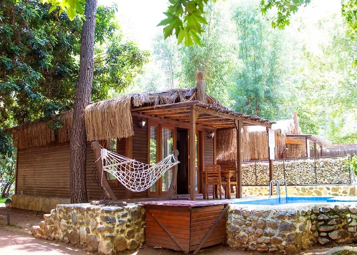 Suna Village & 3*