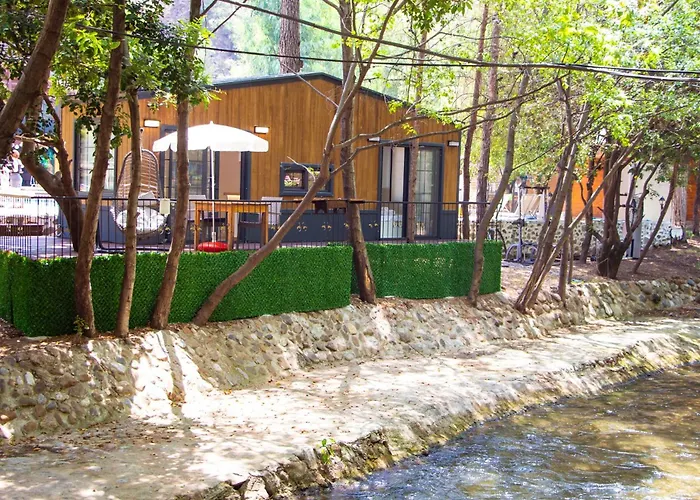 Suna Village & Hotel 3*
